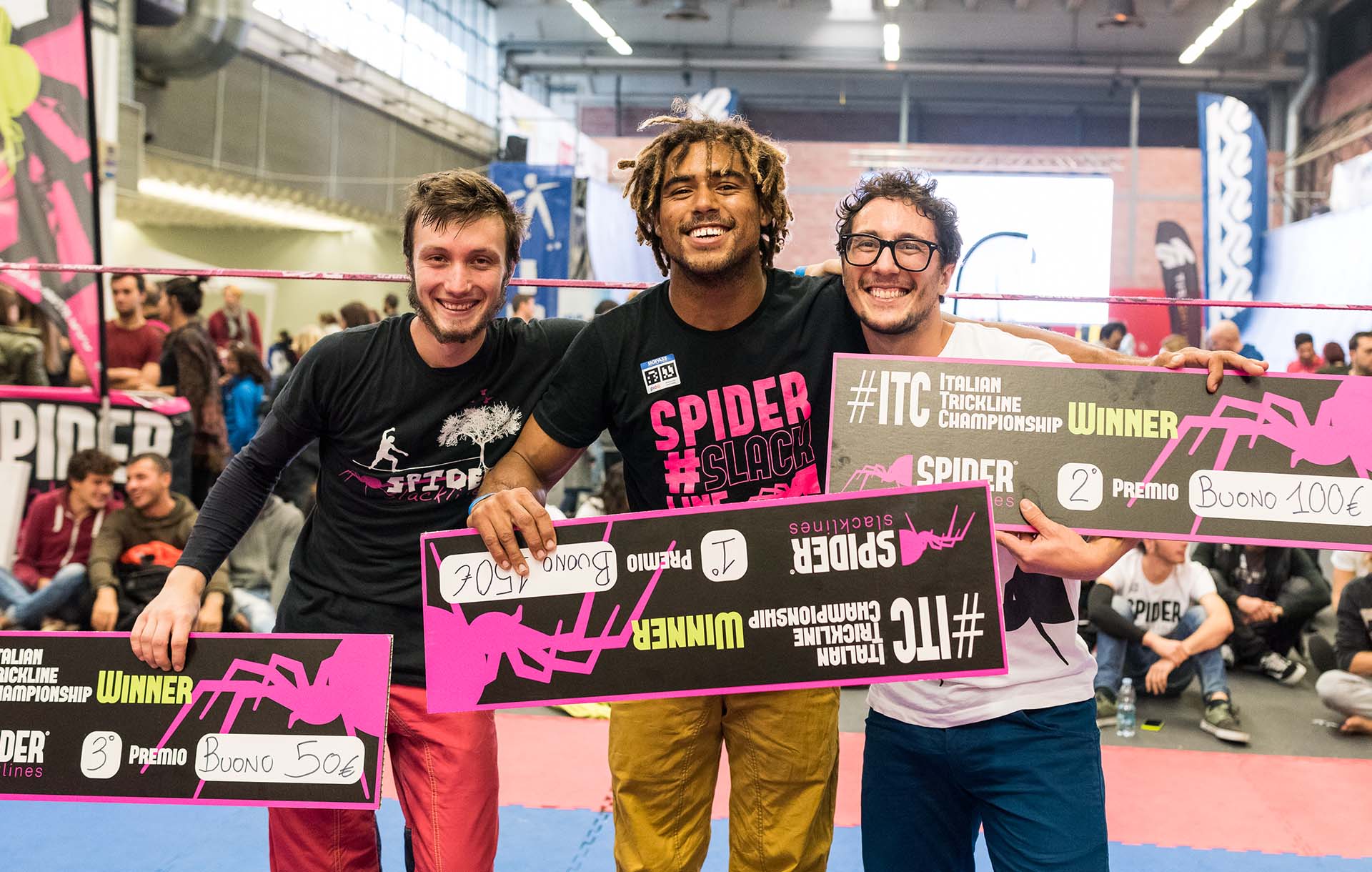 Y a-t-il des competitions de trickline