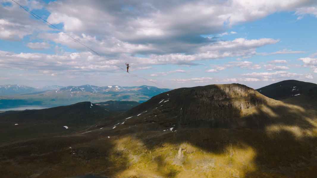 Lapporten (SE) highline 1,2 km world record on skydiamond 2021