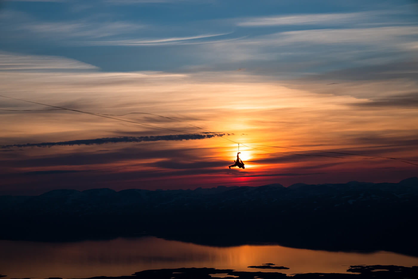 Highline 1,2 km world record on skydiamond (Lapporten - SE)