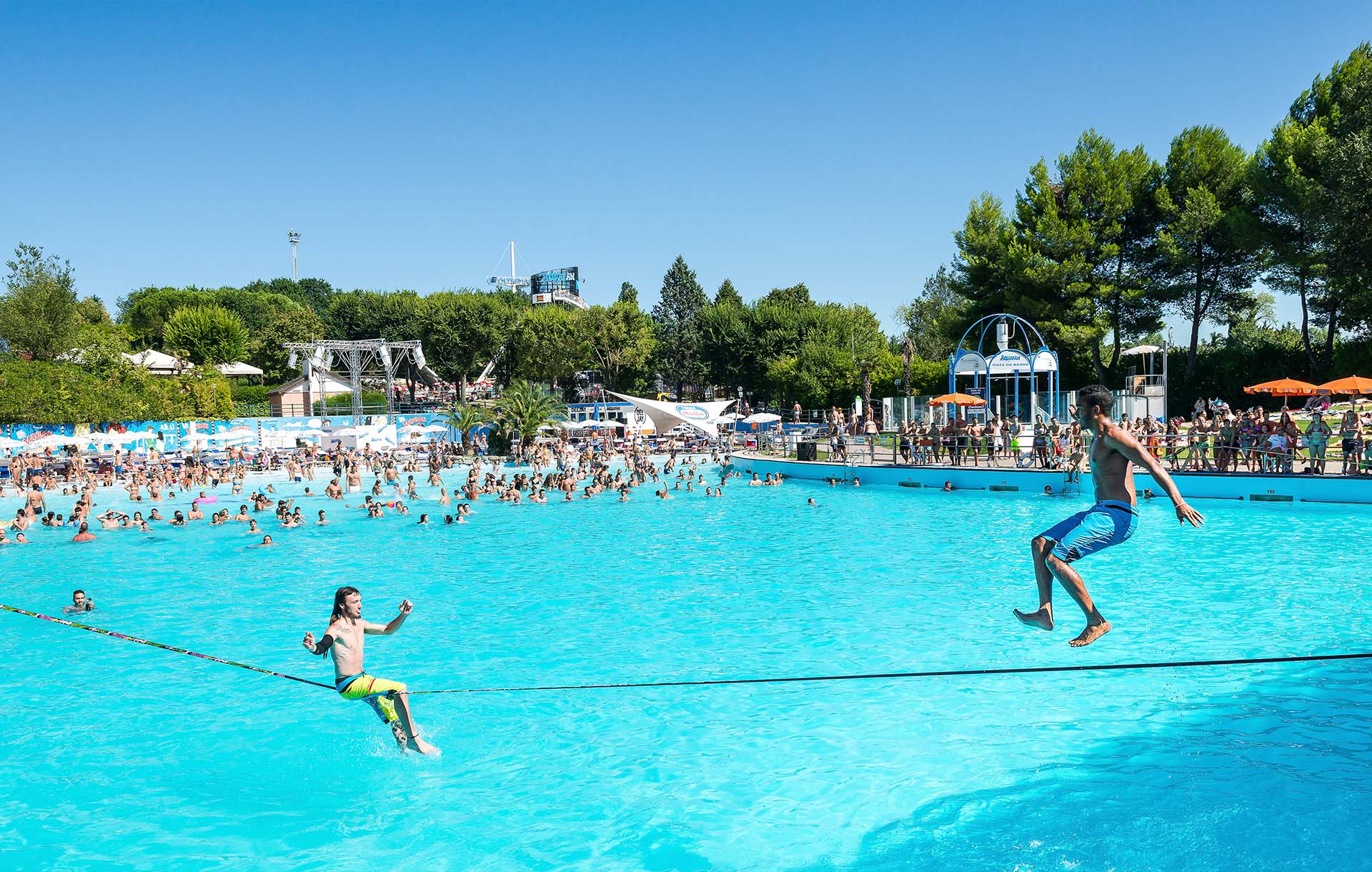 Si me gusta practicar Slackline pero no conozco a otros que lo practiquen, ¿Qué puedo hacer?